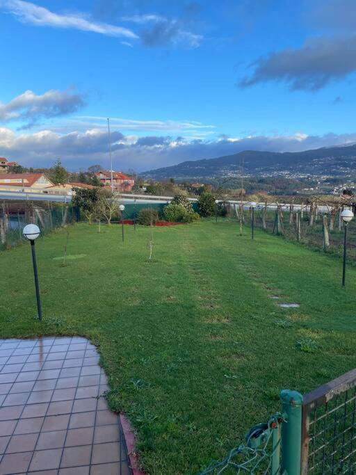 Chalet Casa Con Piscina En Arbo Vigo Exterior foto