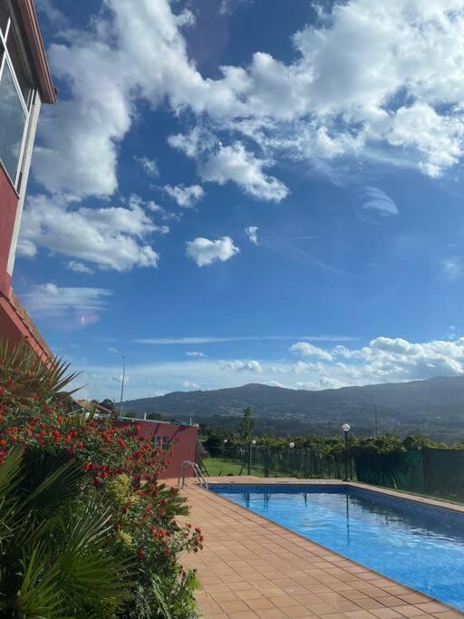 Chalet Casa Con Piscina En Arbo Vigo Exterior foto